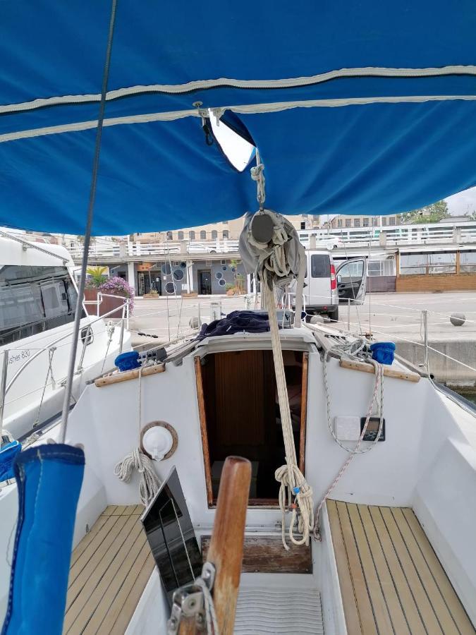 Cozy Sailboat In Barcelona!! No Showers 圣阿德里安-德贝索斯 外观 照片