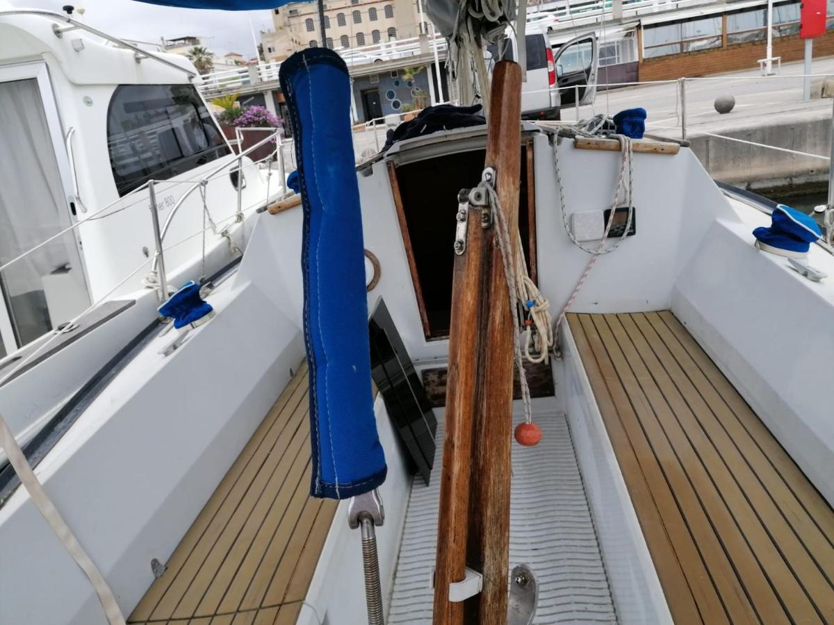 Cozy Sailboat In Barcelona!! No Showers 圣阿德里安-德贝索斯 外观 照片